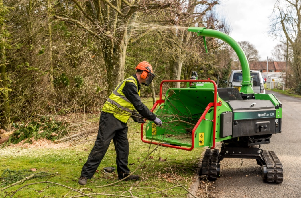 Измельчитель веток Greenmech QuadTrak 160d